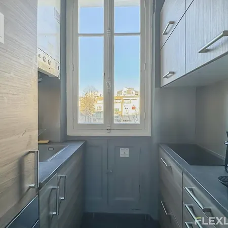 Flexliving - Whole Flat - Felix Faure Апартаменты Париж